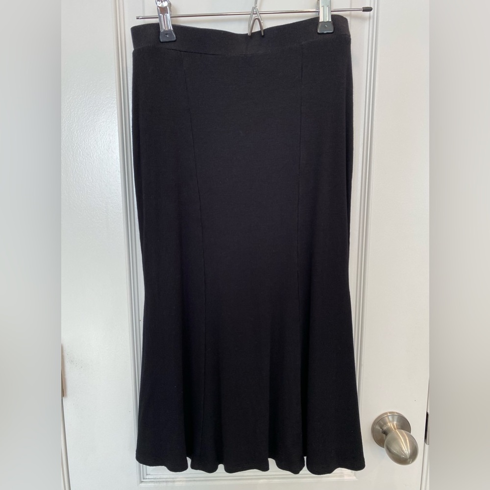 Black Ribbed Trumpet Skirt